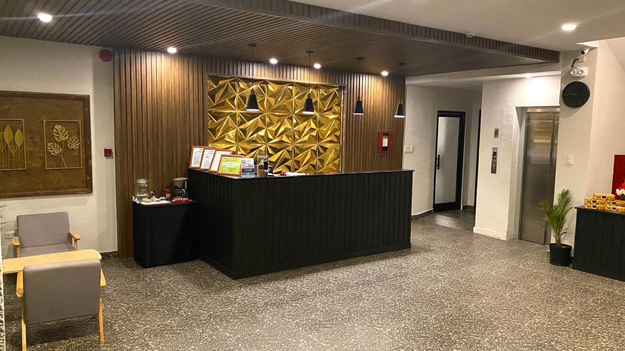 Rudolfo Suites Roxas City Bagian luar foto