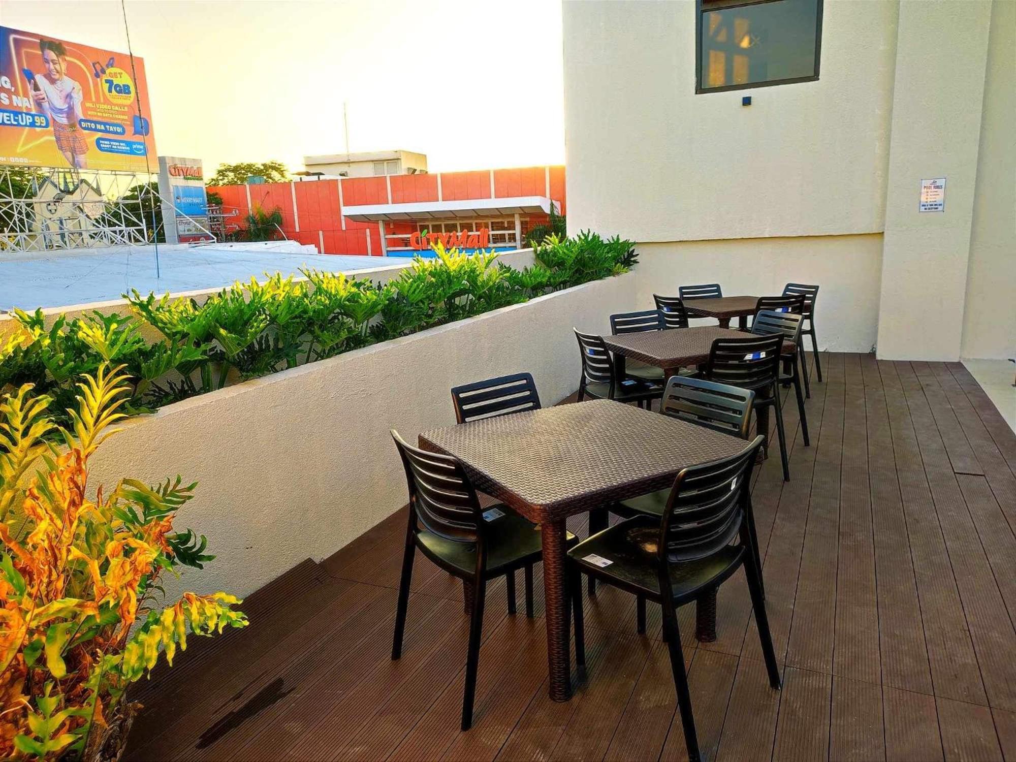 Rudolfo Suites Roxas City Bagian luar foto