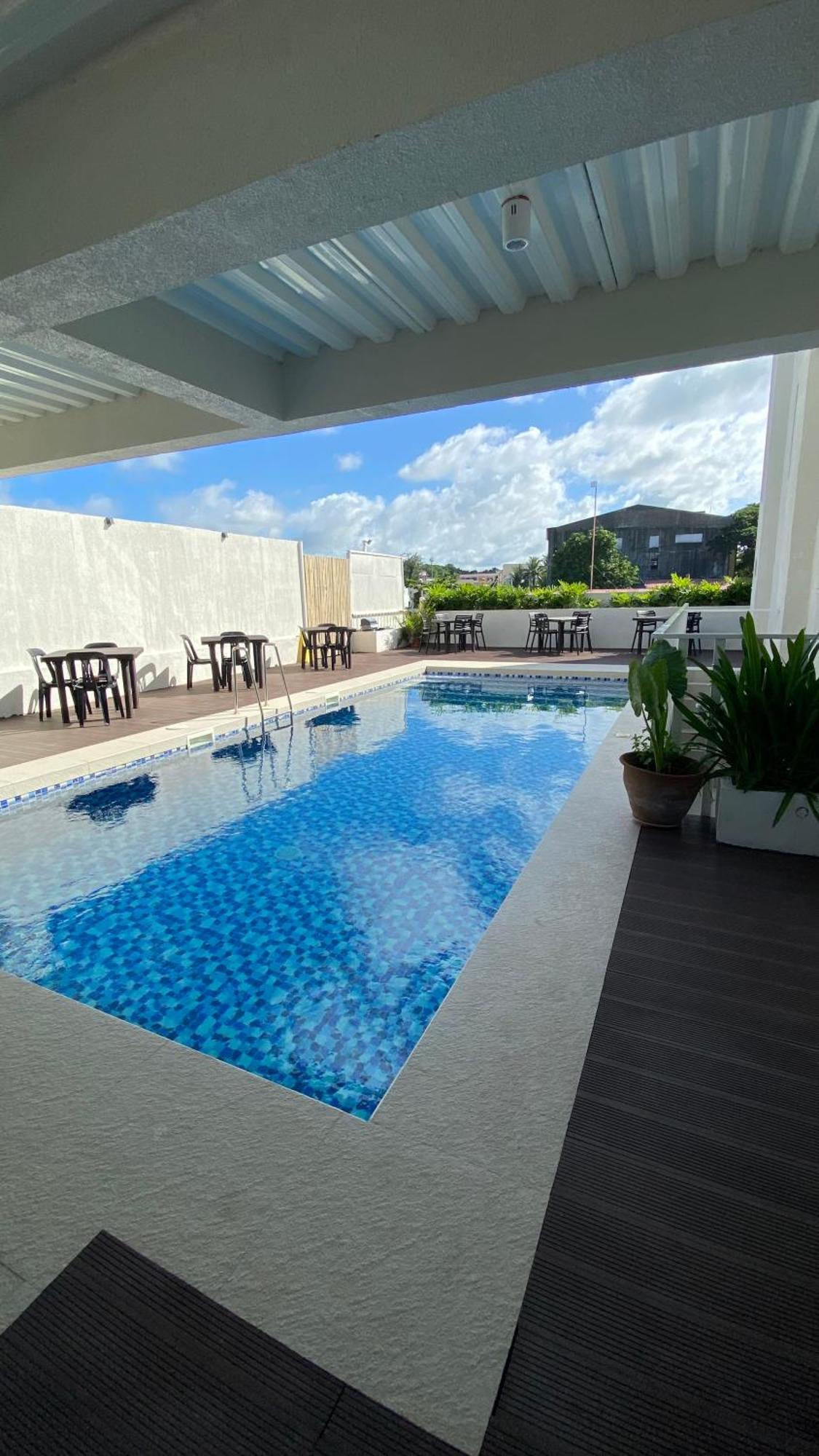 Rudolfo Suites Roxas City Bagian luar foto